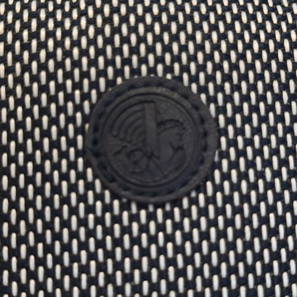 NWT SEALED CLARINS x AIR FRANCE In Flight Amenity Kit - Picture 2 of 4